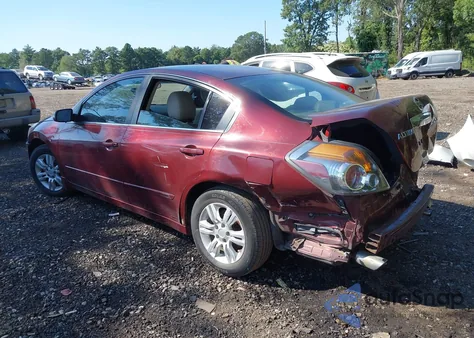 2010 Nissan Altima 2.5 S z USA, uszkodzony, nr VIN 1N4AL2AP7AN449432
